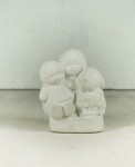 Dzieci z psem figurka piaskowiec Marbell vintage 