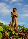 Figurka zbieracz winogron vintage