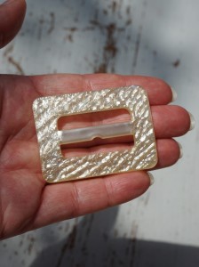 Klamra  opalizująca vintage
