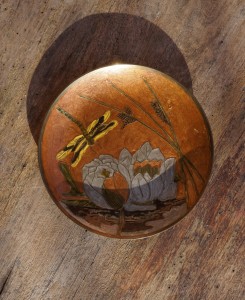 Talerz dekoracyjny ważka mosiądz handmade vintage
