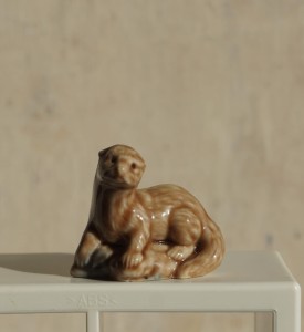 Wydra figurka kolekcjonerska miniaturka Wade vintage