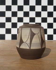 Wazon wazonik ceramiczny  brąz wzór vintage