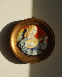 Obrazek ceramiczny kobieta okrągły vintage