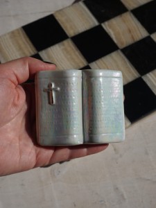 Książeczka figurka dekoracja ścienna vintage