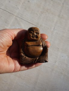 Budda drewniana figurka vintage