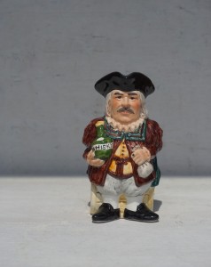 Dzbanek mężczyzna z kuflem Toby Jug vintage